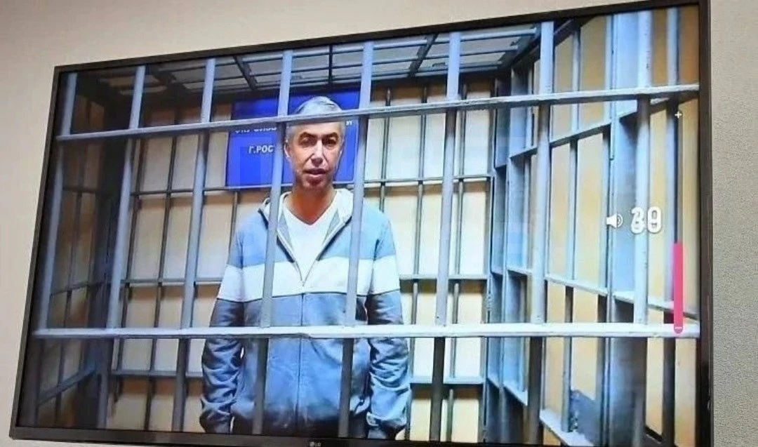 Логвиненко жалуется на СИЗО и хочет домой — защита добивается для бывшего главы админис...
