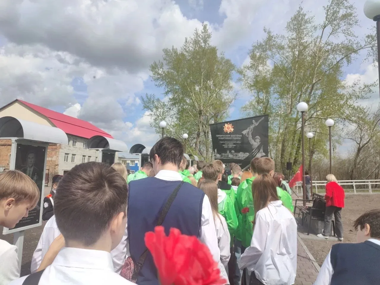❗️Сегодня активисты музея школы 34 вместе с руководителем Кондратовой О.В. приняли участие в церемон