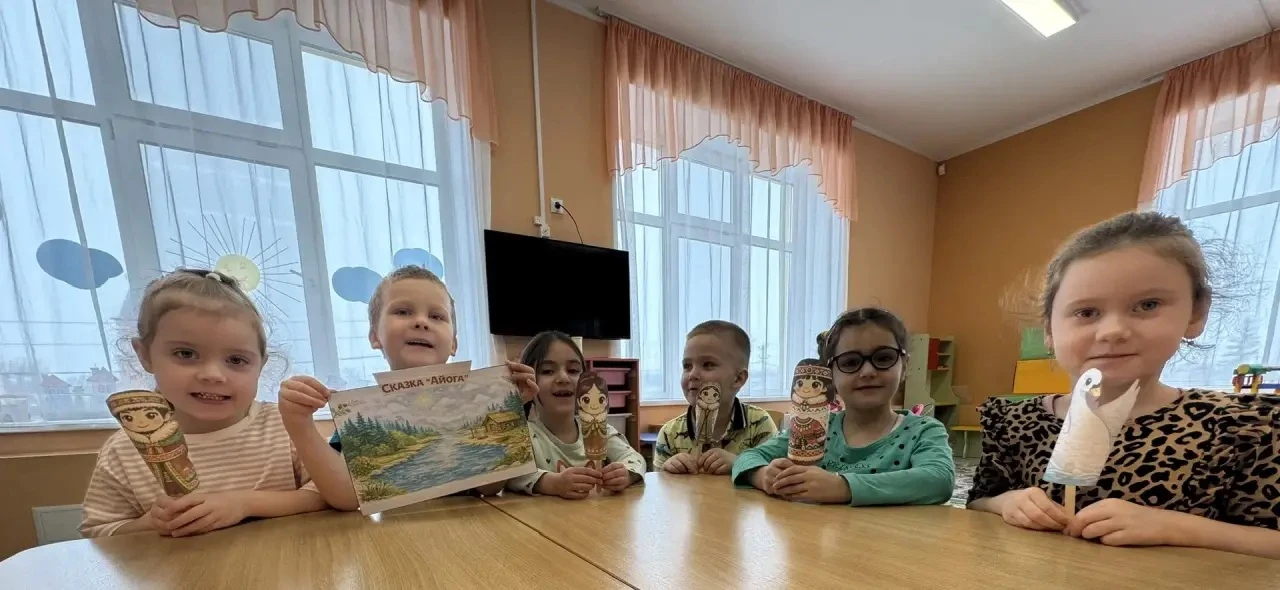 В рамках реализации годового проекта «Россия - территория единства народов!», дети груп...