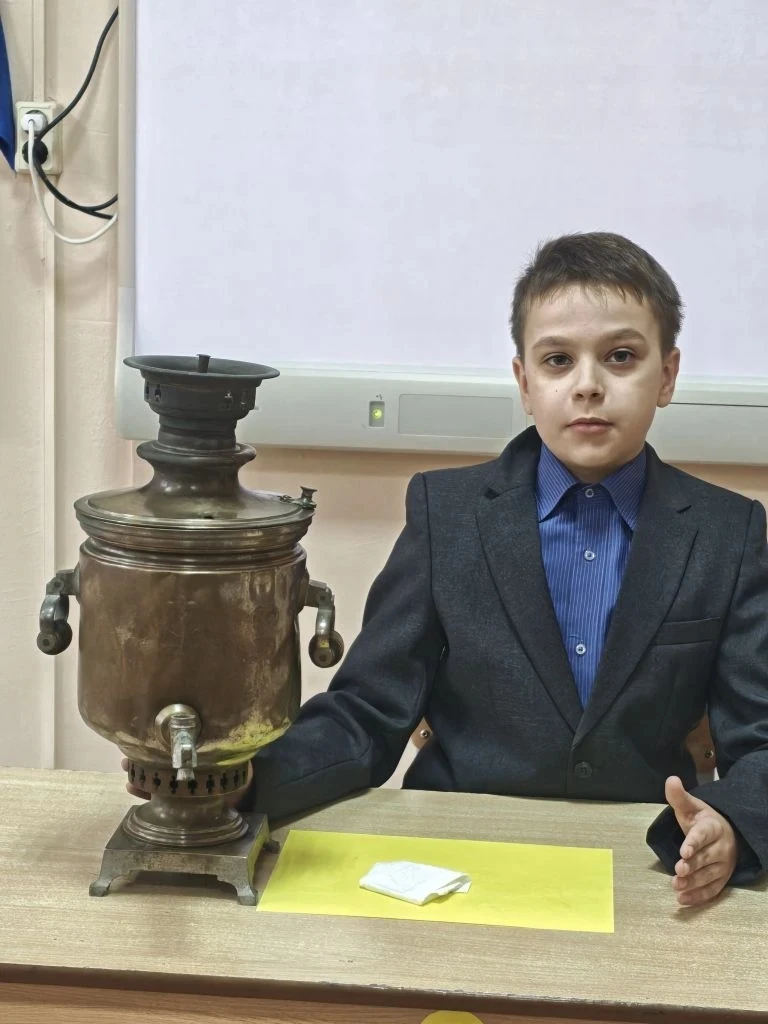✅ Семейные реликвии   Старинные вещи  Минувших эпох Как дороги сердцу  Семейных родов! В них связь п