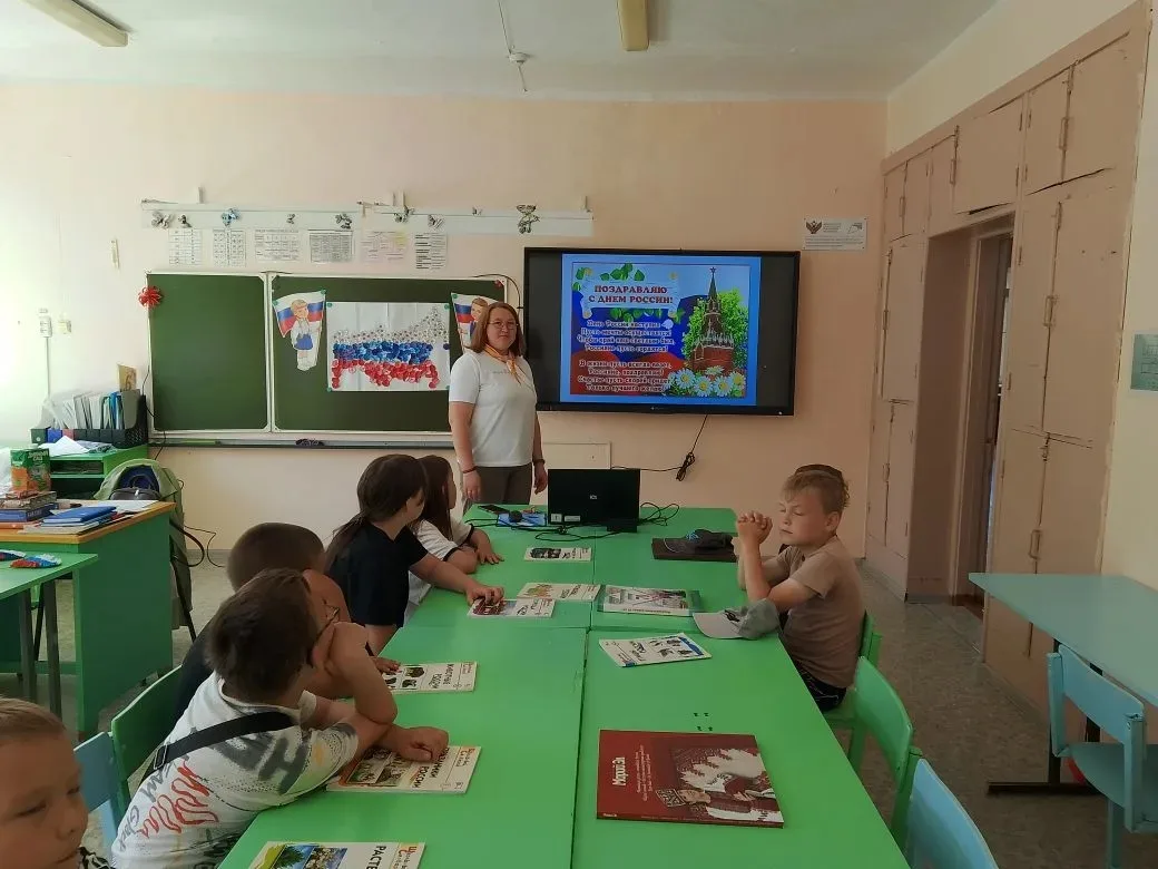 🇷🇺Викторина «Познаём Россию»🇷🇺

💫В преддверии Дня России в МОБУ "Цибикнурская ООШ" советником д