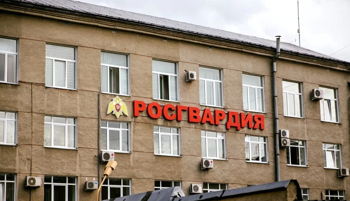 🚨Пьяный житель Новокузнецка устроил дебош в торговом центре Кемерова

По предварительным данным, 35