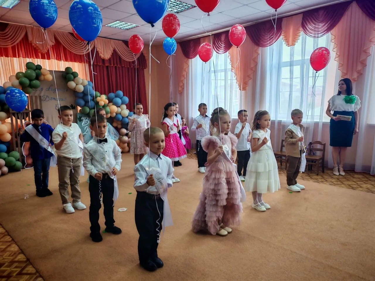 🌷В добрый путь, наши выпускники!