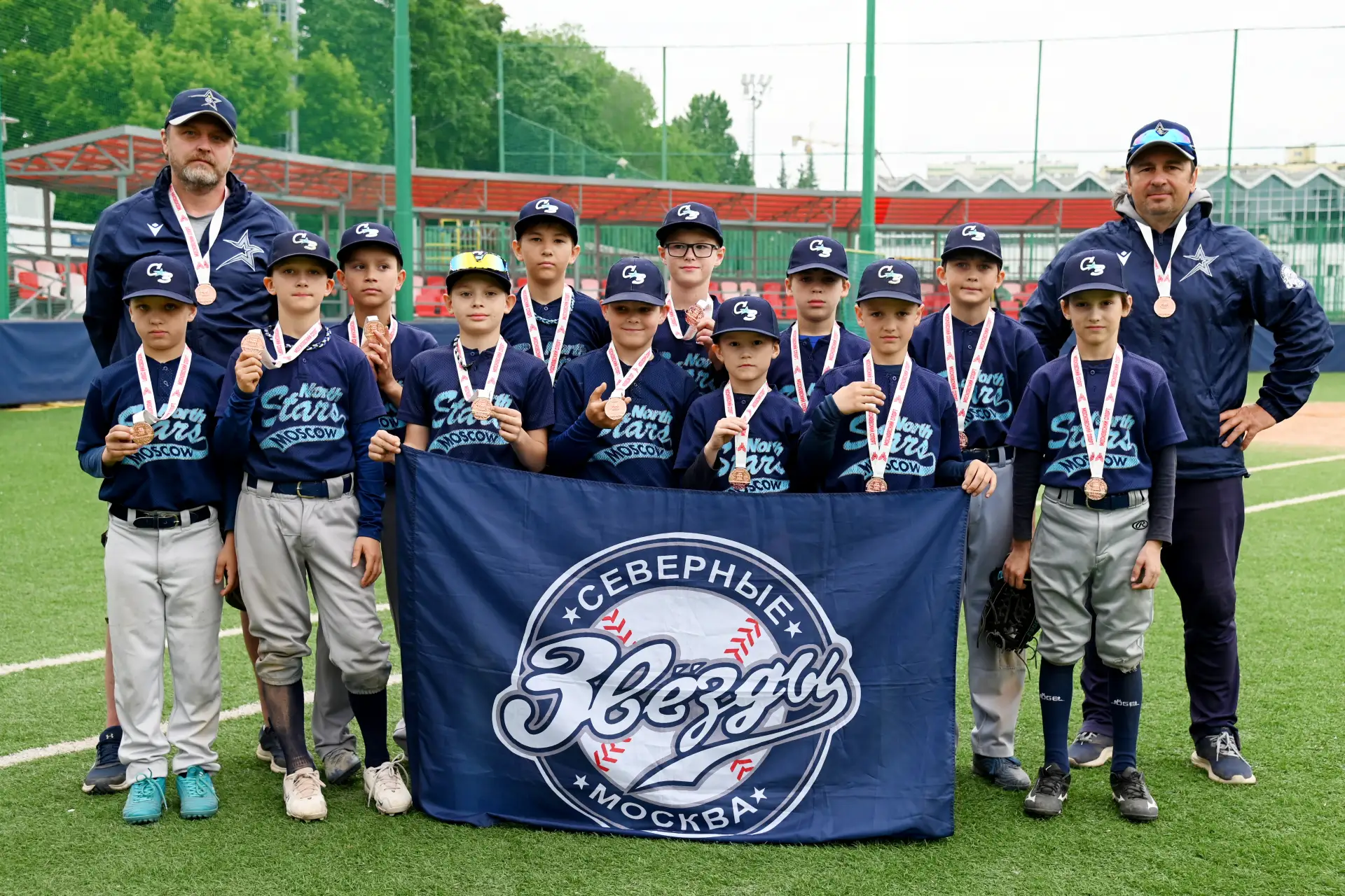 Наши ученики завоевали серебро Первенства России! ⚾🏆

Гордость школы и повод для аплодисментов: уче
