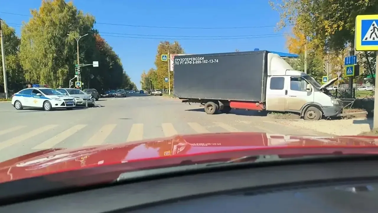 Просьба откликнуться водителей с видеорегистратором момента ДТП на перекрёстке Ленина -...