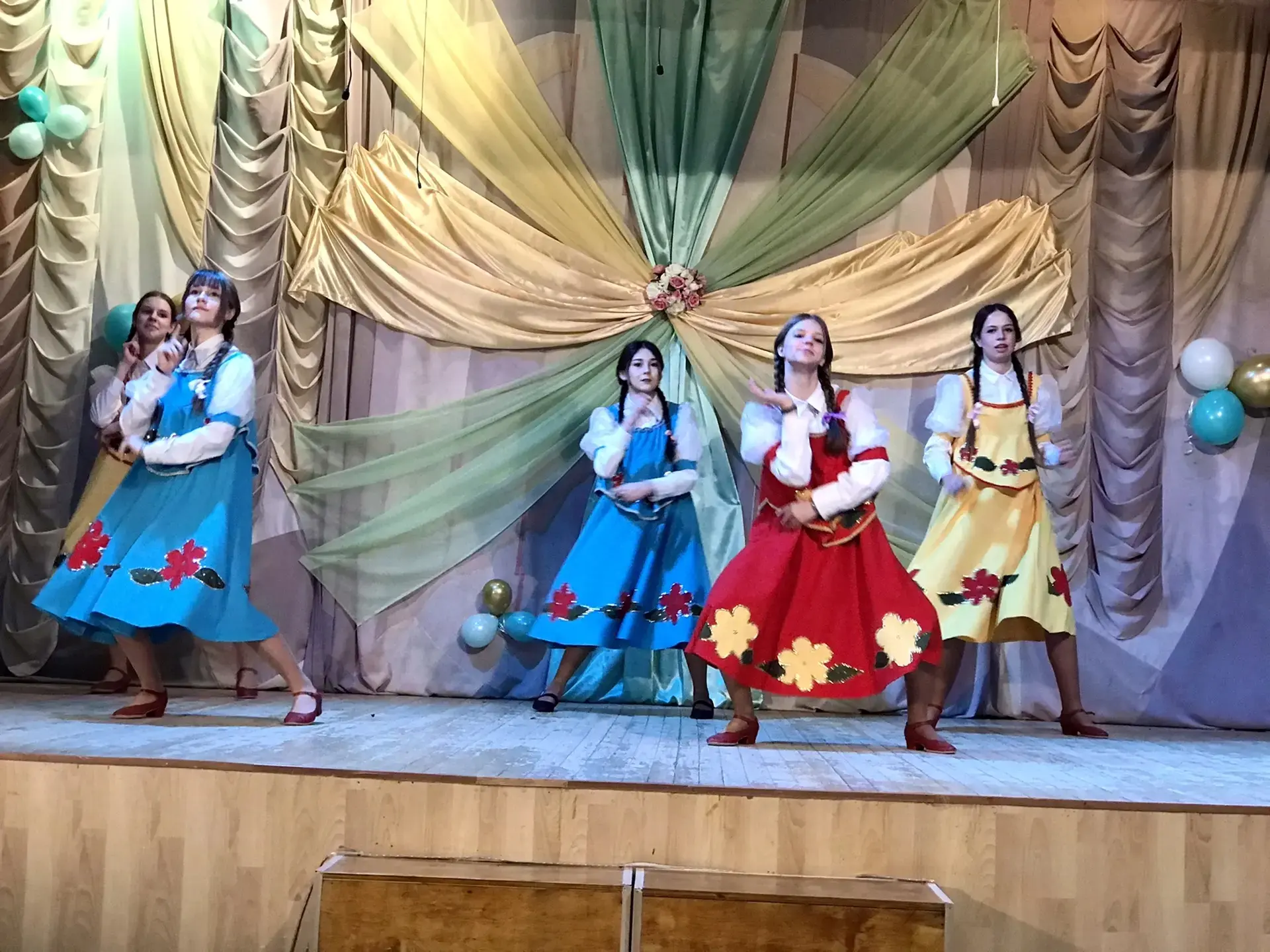 🔆💕🌈 Дружат дети! Дружбе быть!🌈 В нашей школе прошёл традиционный фестиваль дружбы!  ‼️Дан старт Году