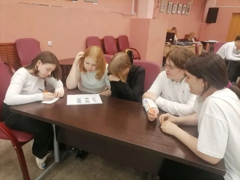🌿 «ЭкоПульс»: 8 «А» класс — в центре экологического путешествия!  Учащиеся 8 «А» класса (классный ру