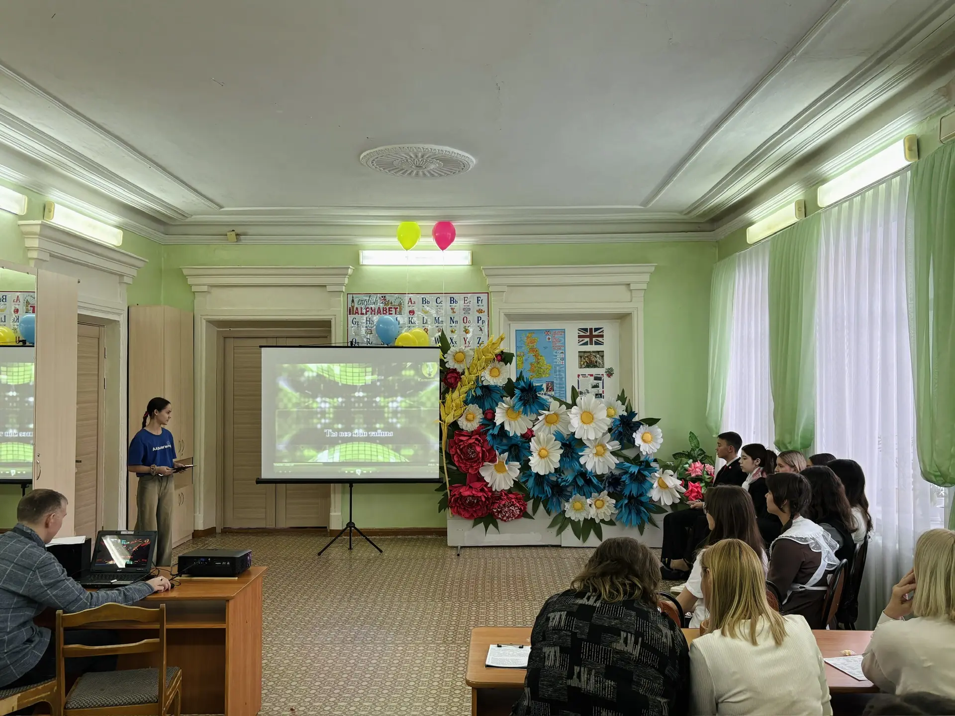 🎉 Поздравляем Шарифуллину Камиллу 9Д со 2-м местом в муниципальном этапе Республиканского конкурса «