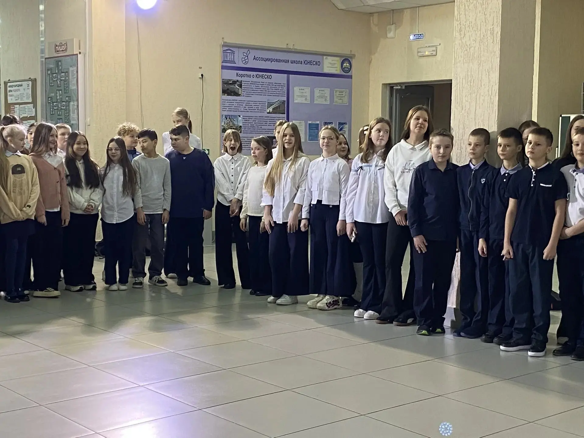 🇷🇺Утро вторника всегда волнительное и ответственное. 2 марта в Лицее имени Н.Г.Булакина перед начало
