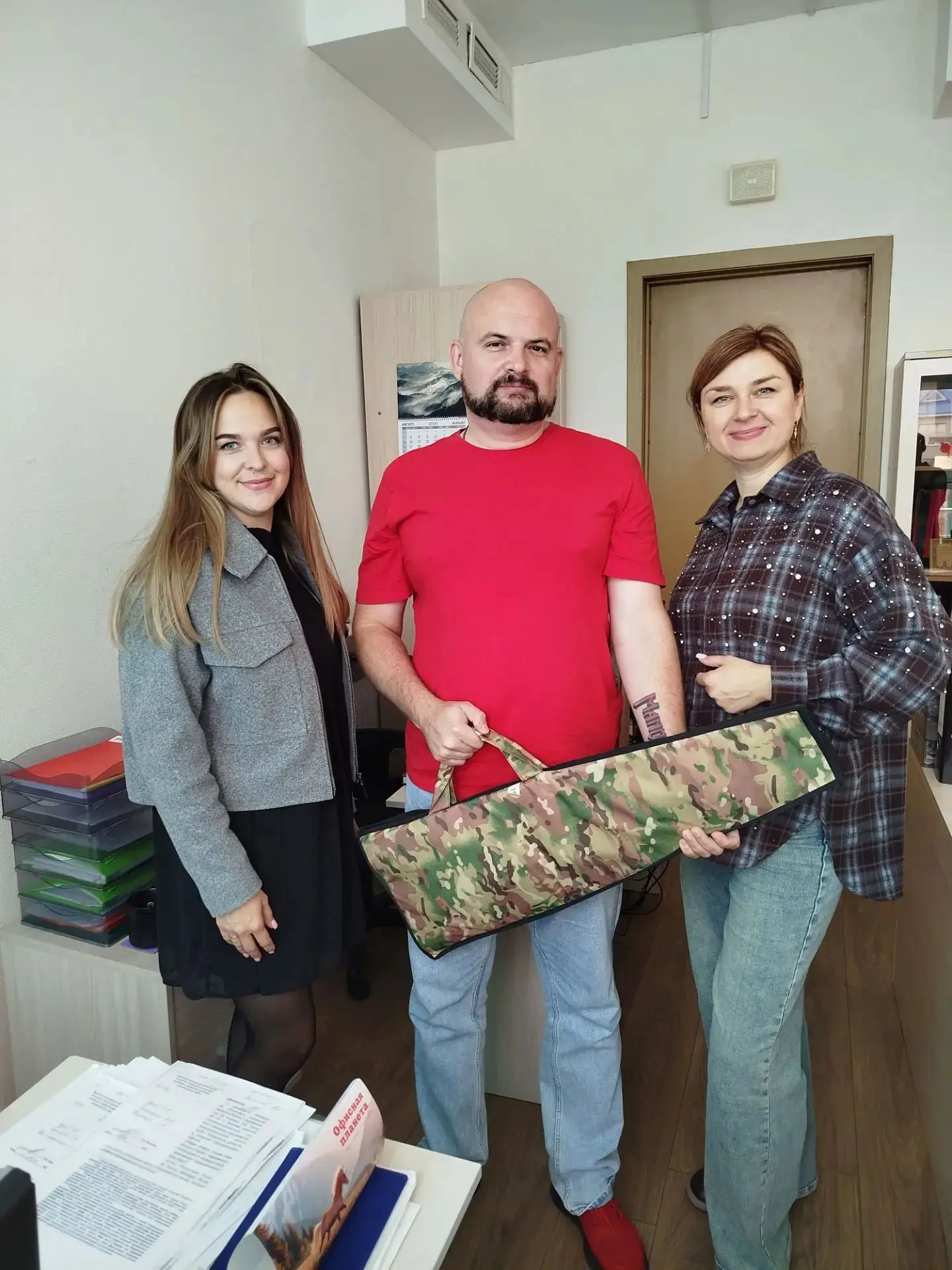 Казалось бы: праздники мои давно закончились, но... на работе так не считают. Вышел из ...