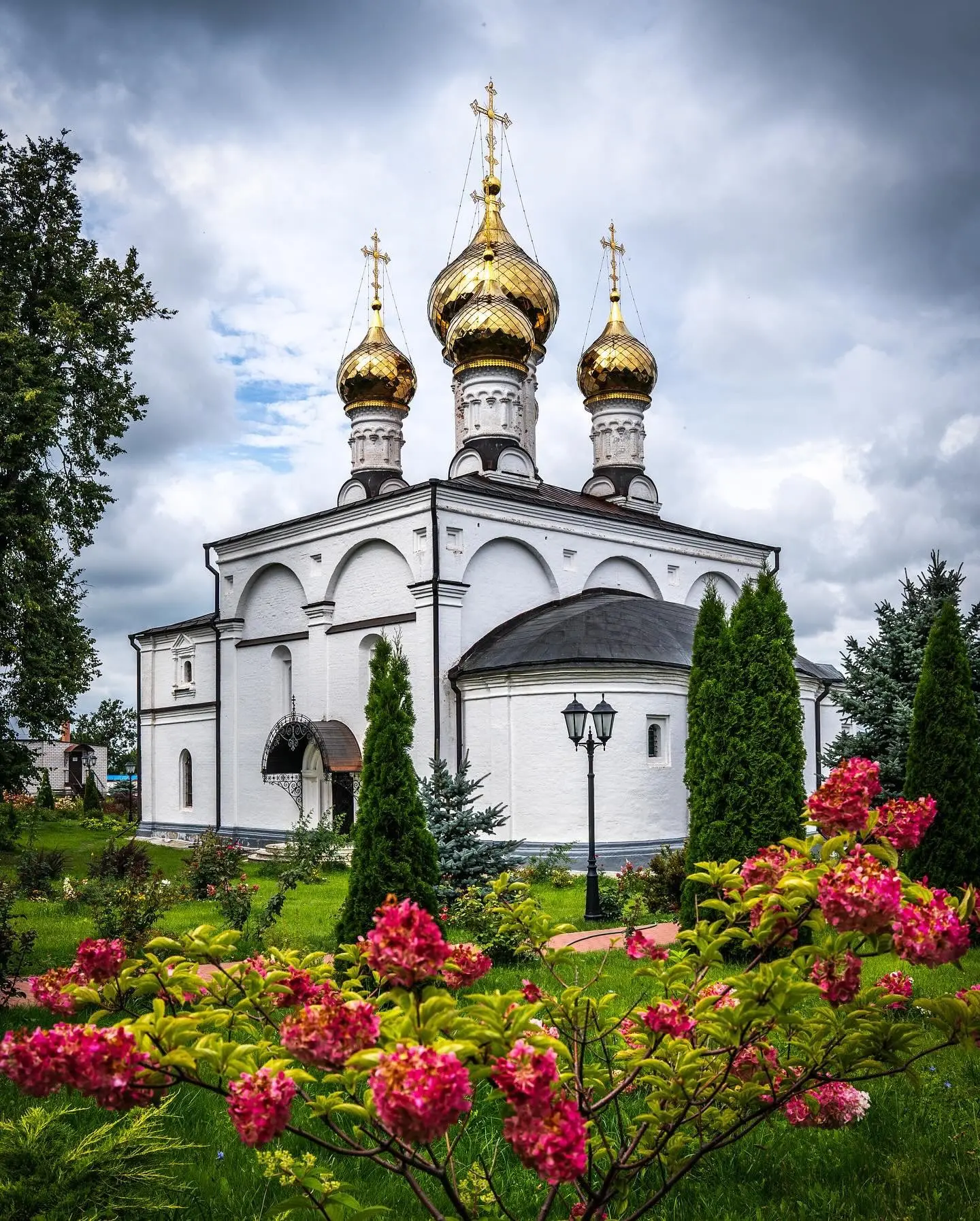 👑 Солотчинский монастырь: место, где князь сменил корону на монашескую рясу