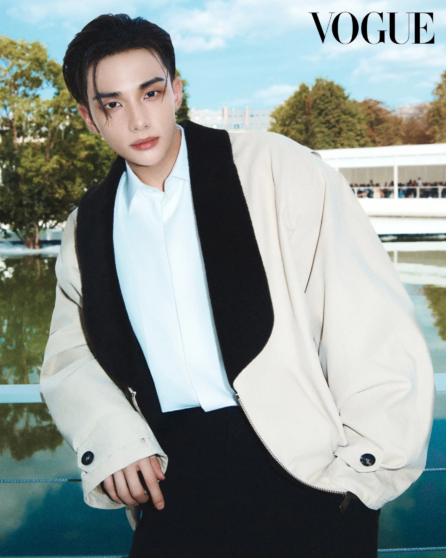Смотрите, какие кадры Хёнджина для Vogue Korea с вчерашнего показа Dior Summer 2027 Wom...