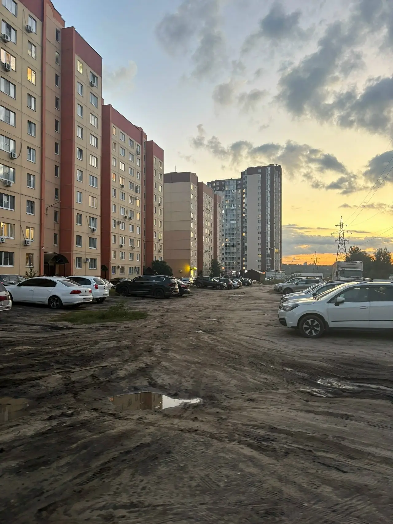 ‼️За парковку на пустыре по ЛЭП приходят штрафы!