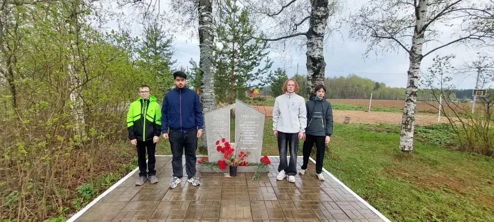 СПАСИБО🙏  Сегодня День Великой Победы - день, когда стоит сказать спасибо и поклониться защитникам Р