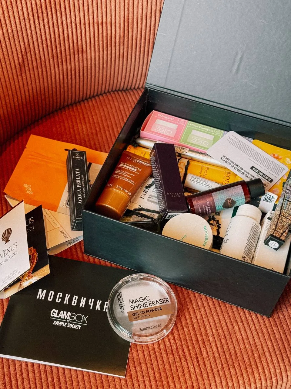 Утренний чай и распаковка шикарного бокса Glambox & Москвичка
Мне очень хотелось показать  распаковк