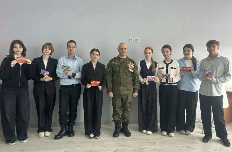 ⭐ Встреча с героем ⭐  В рамках месячника военно-патриотического воспитания прошла встреча с ветерано