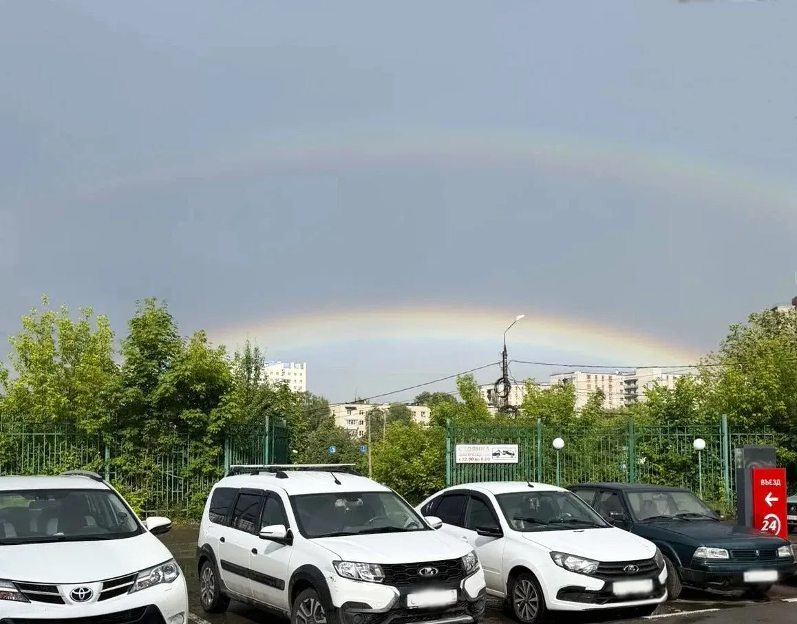 ❗️В небе над Калугой заметили двойную радугу

В конце рабочей недели природа преподнесла калужанам с
