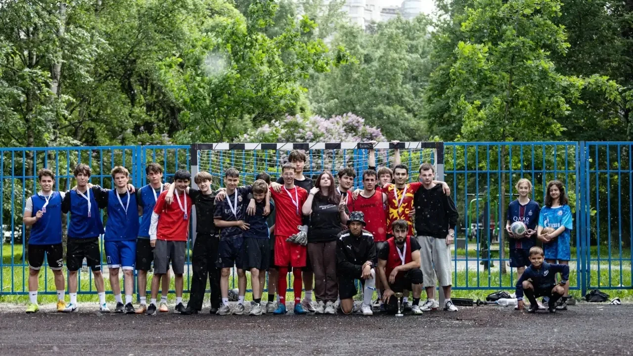 🇷🇺13 июня на внутридворовой площадке по адресу: пр. Энгельса, д. 129, к.3 состоялось физкультурное