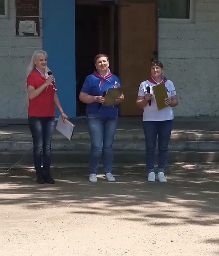 🌞🇷🇺12 июня в СДК Поречье День России отметили праздничным концертом " Моя Россия". По завершению 