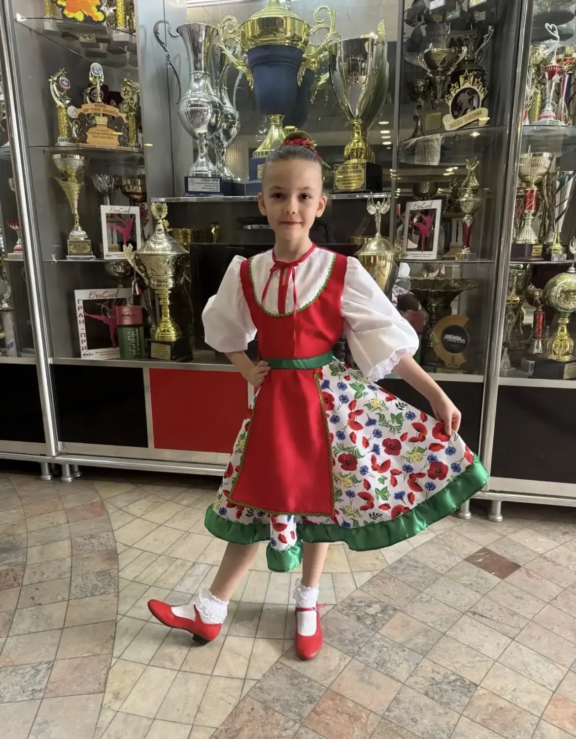 🥳 Поздравляем наших юных звёздочек с потрясающей победой! 🥳  Ученицы нашей школы показали невероятны