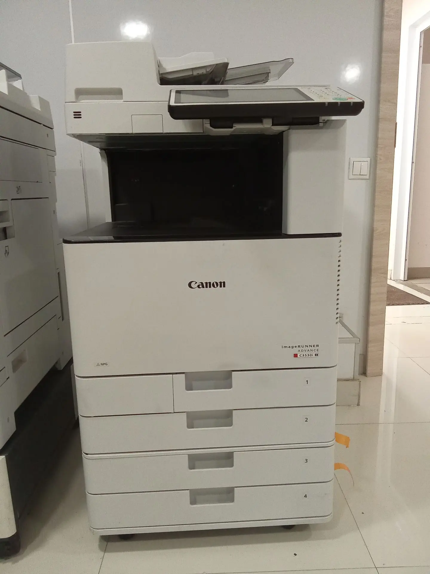 В нашем выставочном зале можно ознакомится с МФУ восстановленное Цвет Canon iR C3530i A...