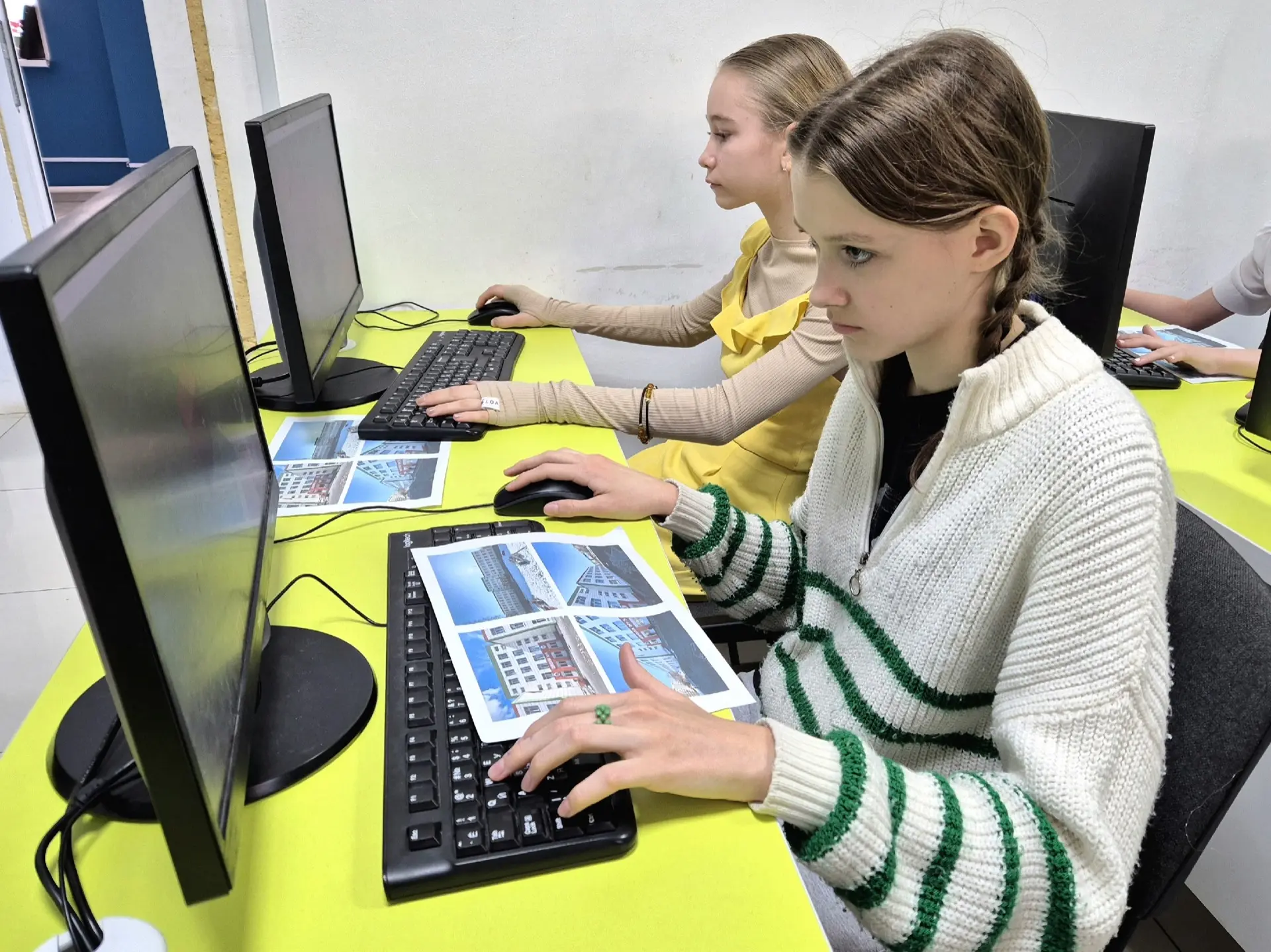 😉 Ученики воссоздали здание нашей школы в Minecraft  Юные жители Заозёрного приняли участие в городс