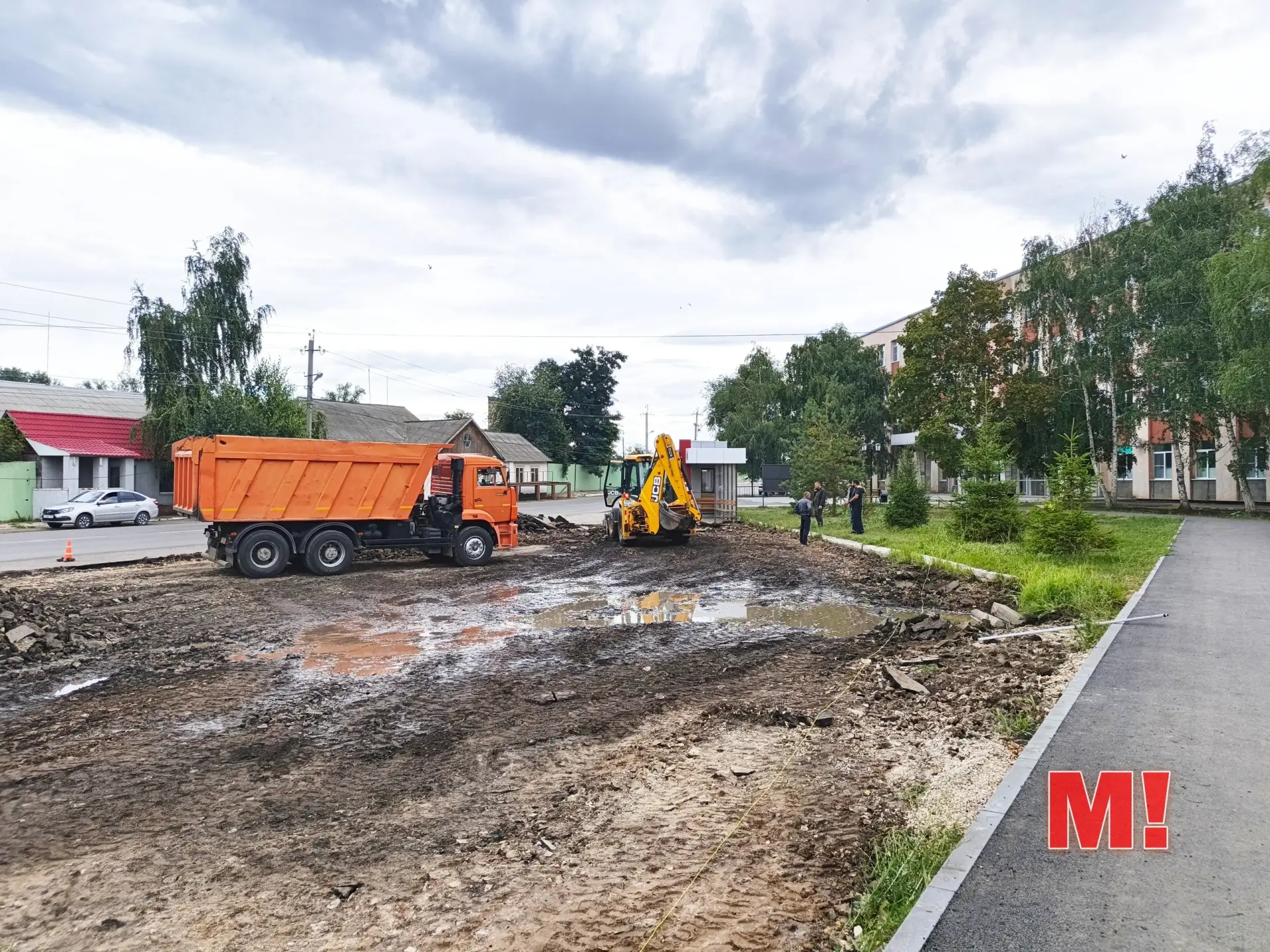 "Моря" у поликлиники больше не будет!

На улице Кирова в Марксе ведутся работы по установке приемных