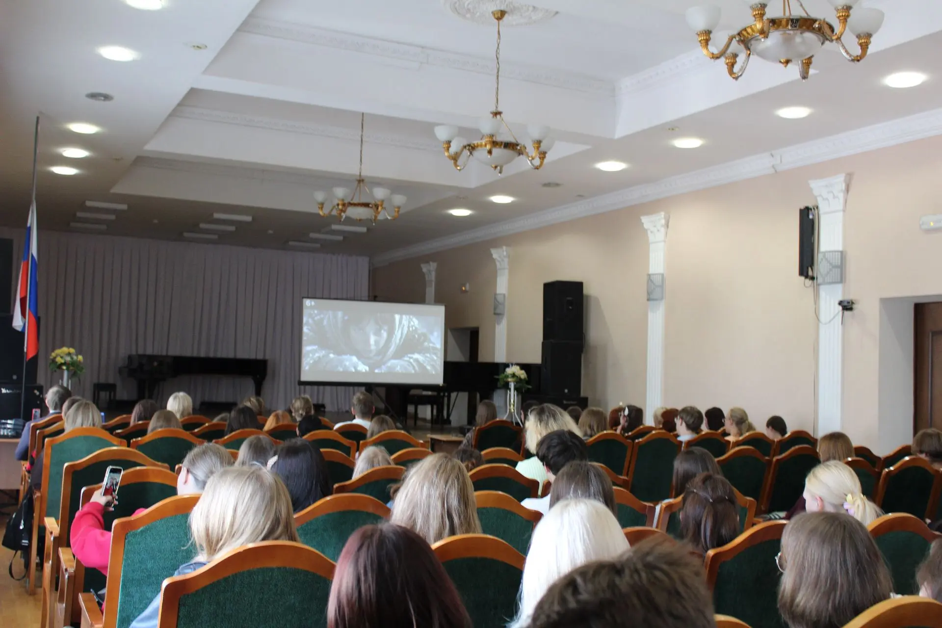 Сегодня в Орловском музыкальном колледже были проведены «Разговоры о важном» для всех с...