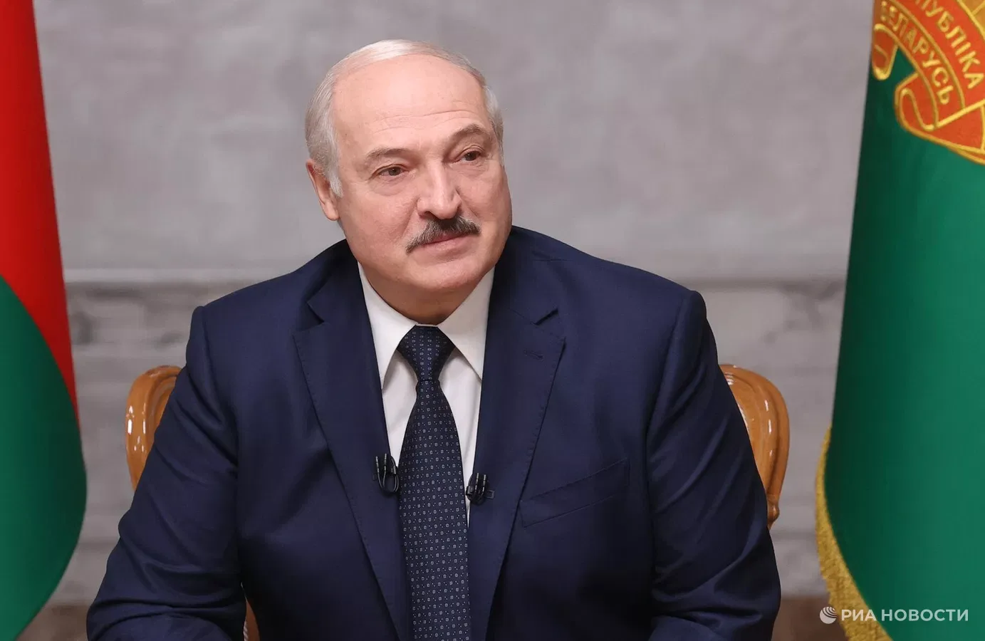 Белоруссия считает за честь сотрудничать с Россией, заявил
