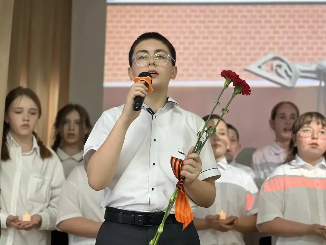 🇷🇺🕊️Прошел ежегодный патриотический конкурс «Пою моё Отечество!» среди 5-6 классов.   🔥⭐ По традиции