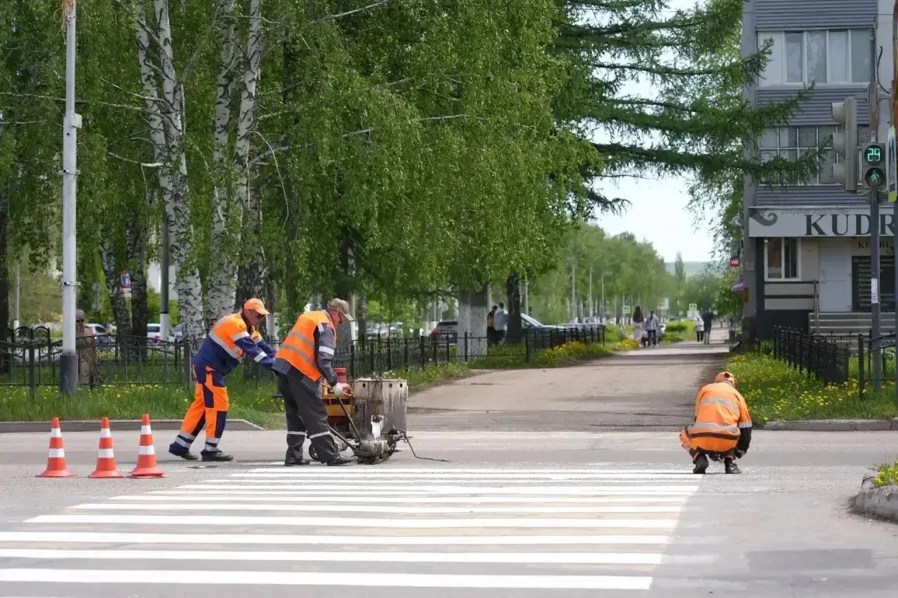 🛣️ Мэр Салавата лично проверил разметку на Островского: что сказал?  Глава города Марат Загидуллин п