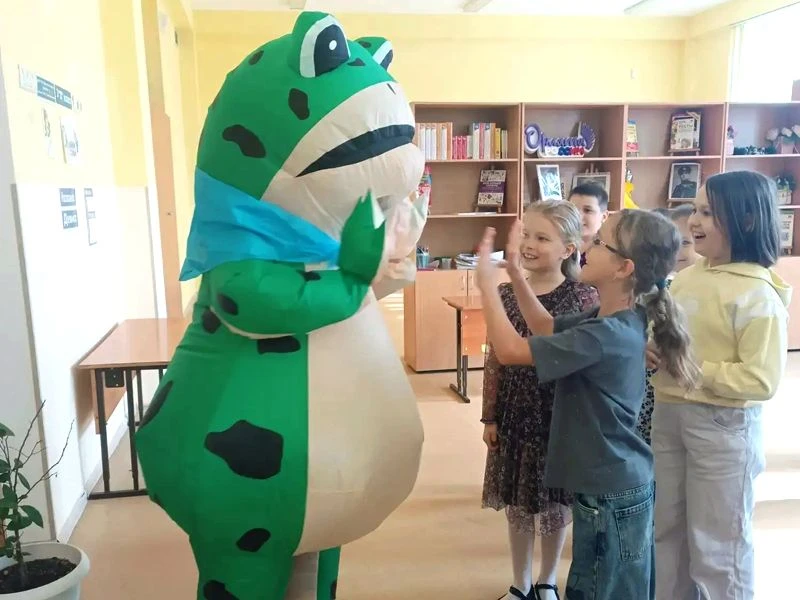 🎉 Ура! Мы больше не первоклашки?.. Стоп, пока ещё первоклашки! Но уже с большим стажем! 🎓  🚀 18 мая 