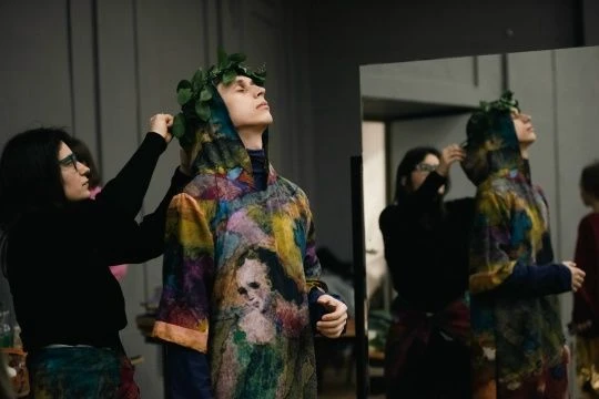 Мода, поэзия и искусство: в Юговке расскажут, как сплести шёлк с «Божественной комедией»