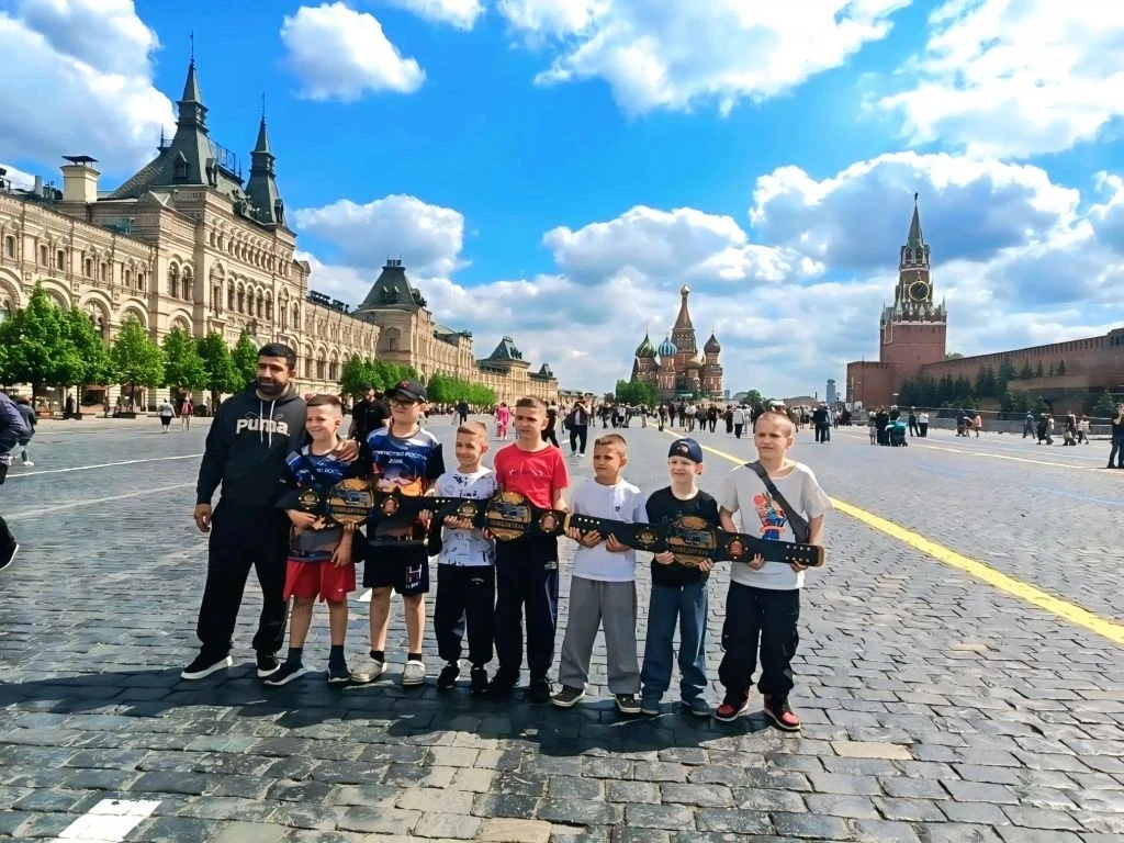 Ученик 3Б класса Глеб Борисов принял участие в первенстве России по армейскому рукопашному бою в гор