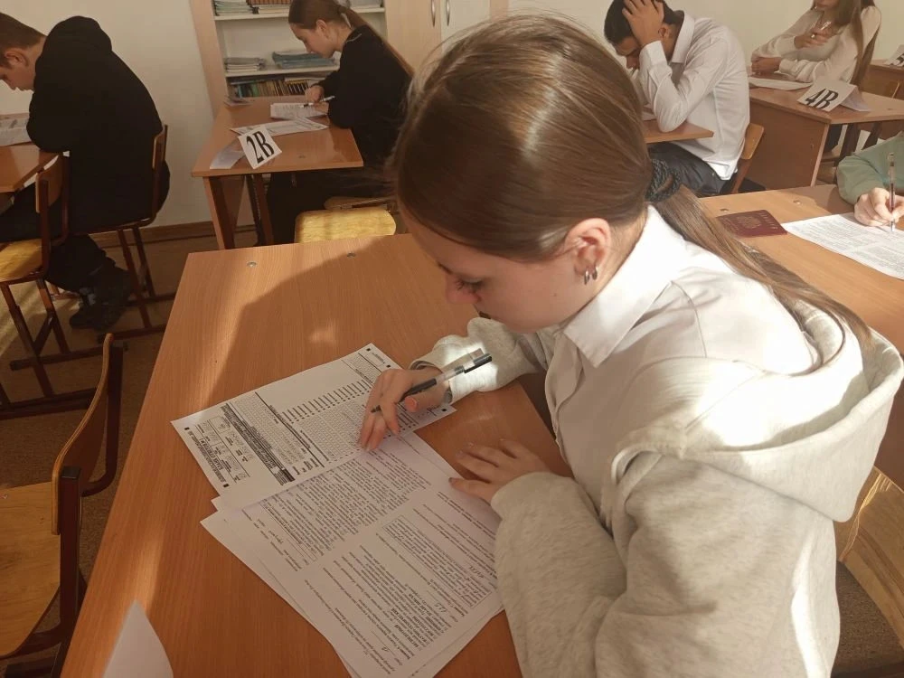 📚 Девятиклассники Приморья сдают обязательный экзамен по русскому языку