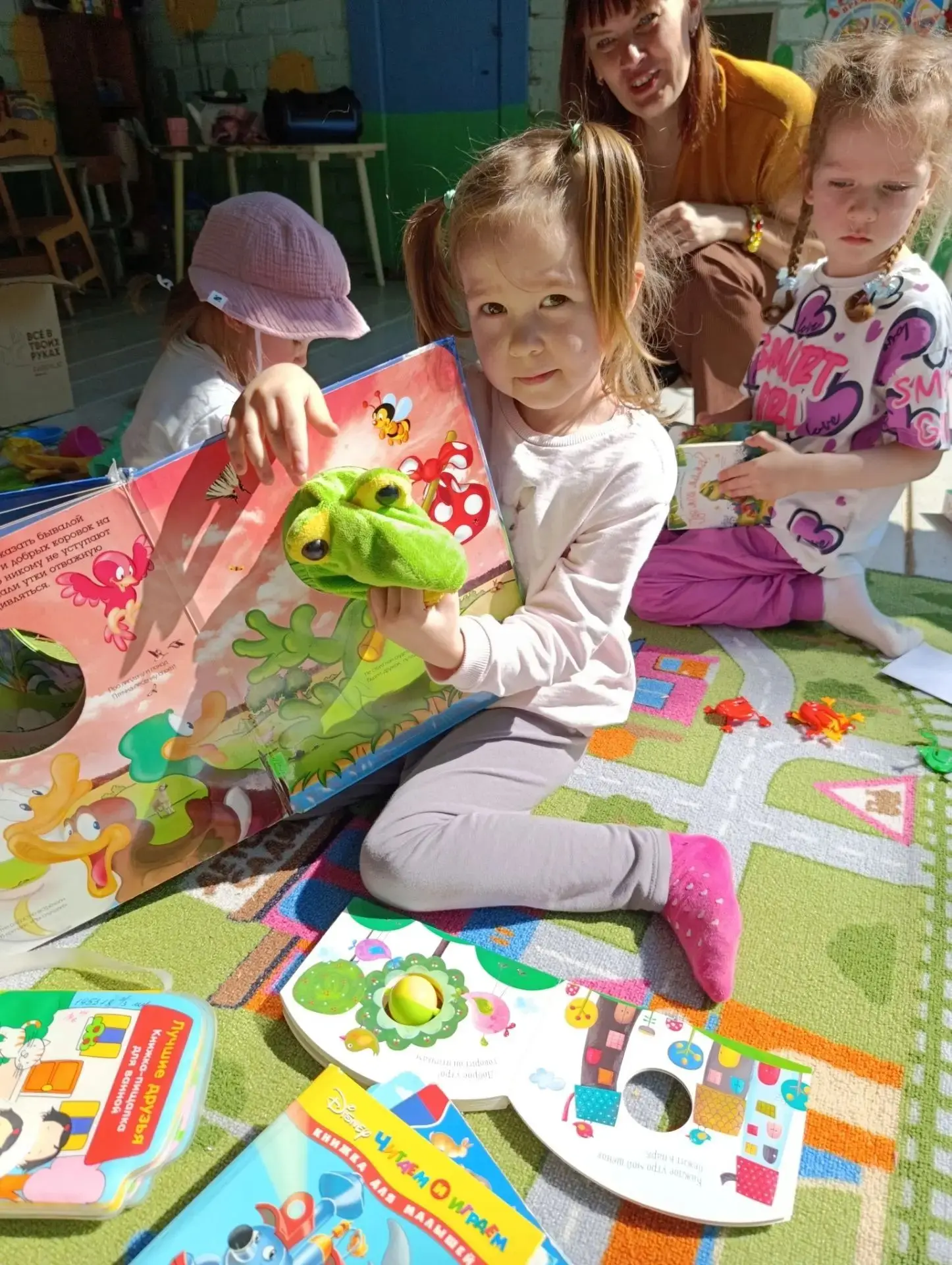 Сегодня у нас в детском саду был по-настоящему особенный день! 🌞 Представляете, к нашим девчонкам и