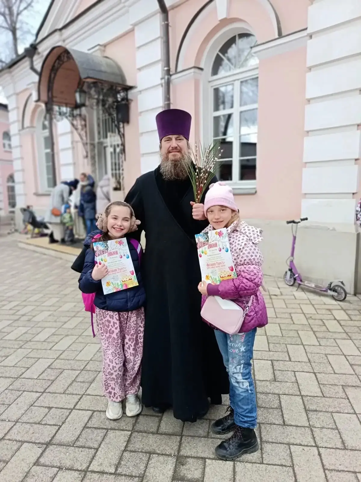 ⭐️ НАШИ МАЛЕНЬКИЕ ТАЛАНТЫ!   Ученики 2 «В» класса достойно представили нашу школу на конкурсе «ПАСХА