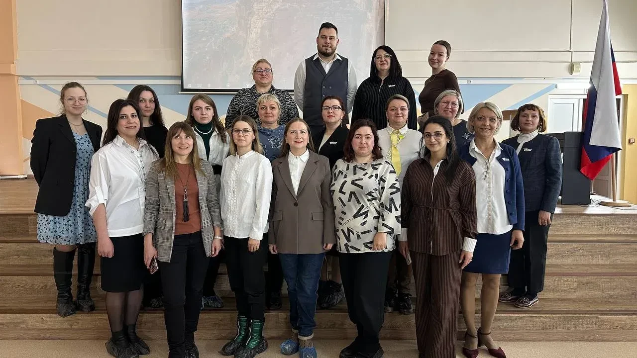 Друзья, 13 марта в школе №43 кипела работа!  Советники директоров по воспитанию Промышленного района