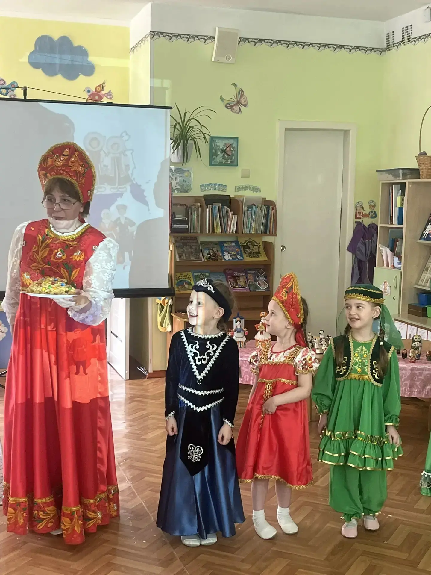 🌼 Фестиваль «Русский народ» в группе «Ромашка»! 🌼