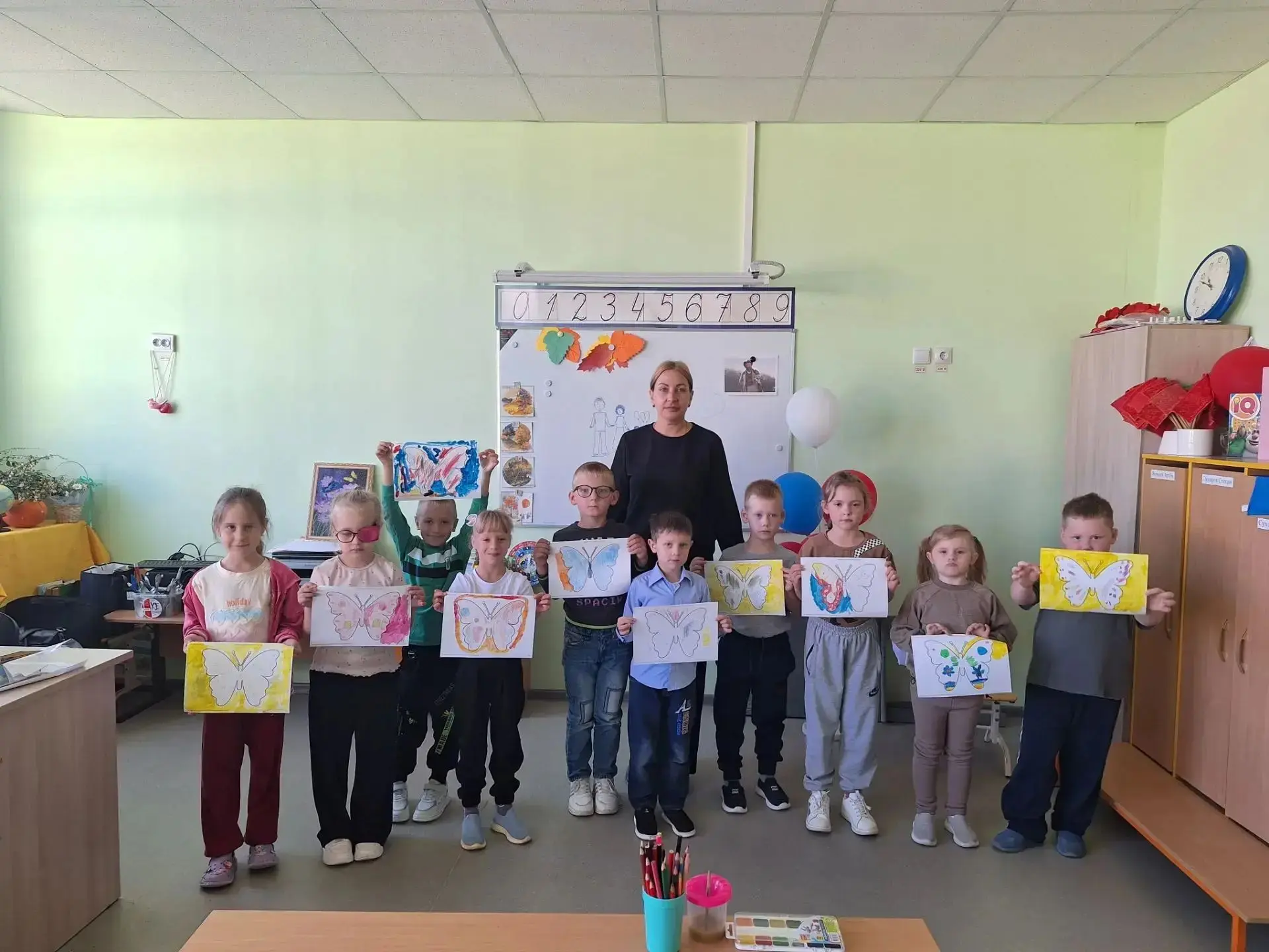 🎨👨‍🎨«Мир красок и карандашей»: как прошёл наш творческий час!