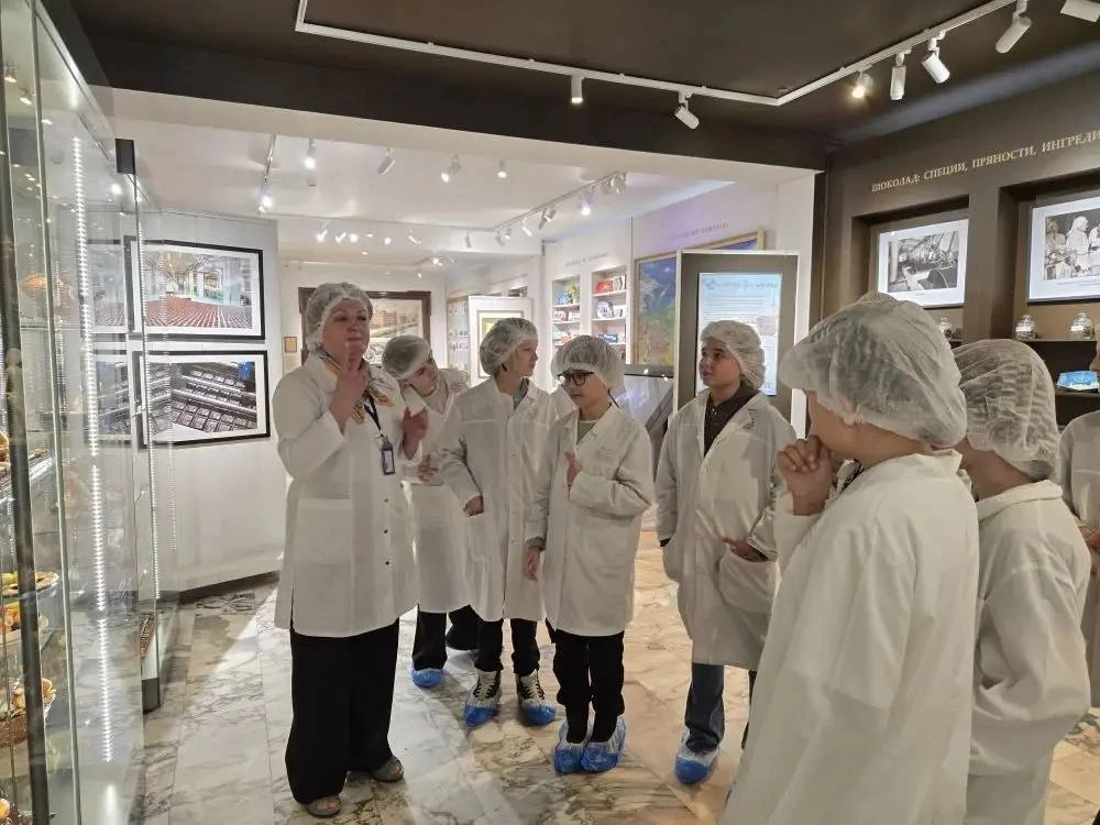 Сладкий четверг 🍫  23 апреля 5 «А» вместе с классным руководителем Татьяной Евгеньевной Ухановой пос