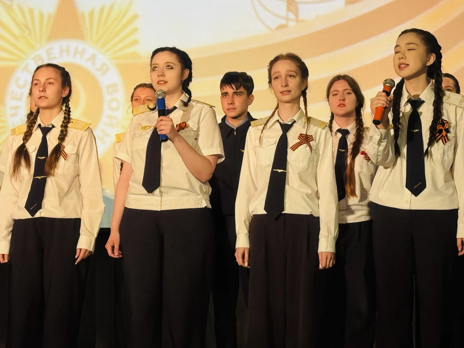 «Весна Победы»: 20 номеров, одна общая память в песне! 🎤🌸🇷🇺  13 мая в УУКЖТ ИрГУПС прошёл конкурс-пе