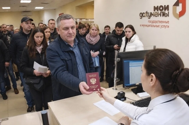 Экс‑полицейских из Ростовской области осудили за незаконную миграцию
