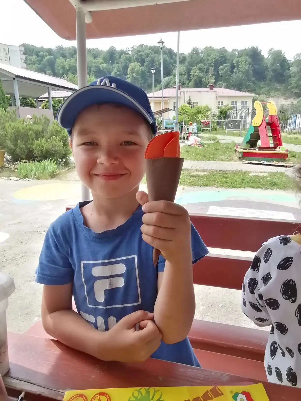 🍦Мороженого много не бывает! 

В разных техниках сегодня поработали ребята из "БуквоБум", "Затейник