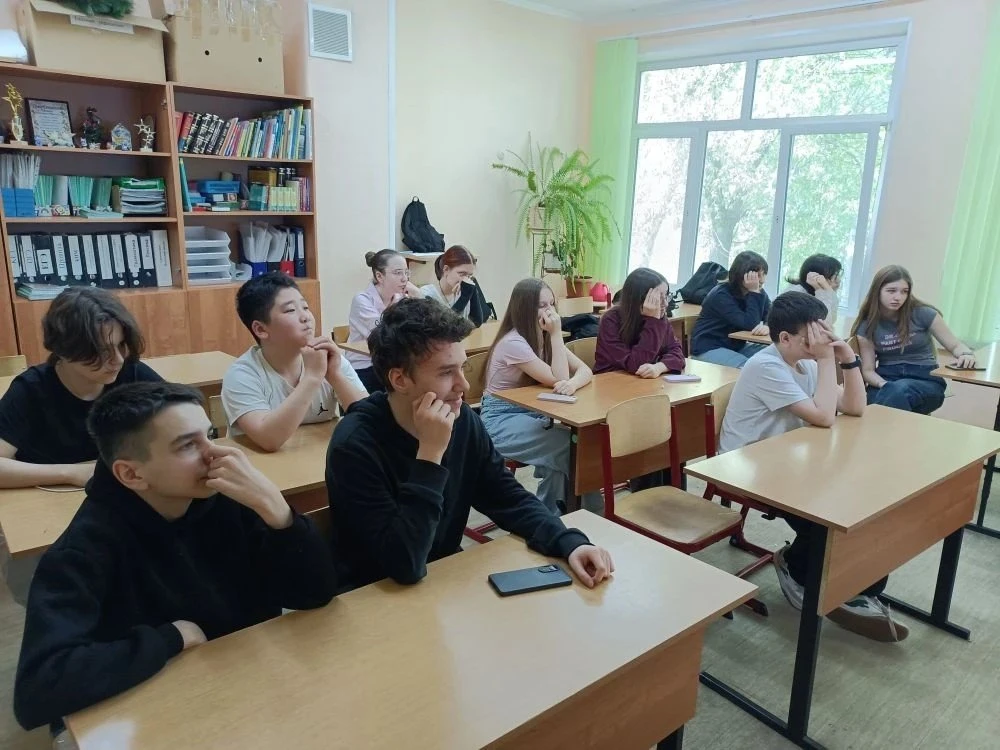 ☀️ Не запрещать, а научить: «Безопасное лето» в нашей школе  Инструктажи перед каникулами — не форма