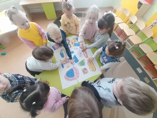 В группе "Полянка" состоялся "День именинника", ставший уже приятной и весёлой традицие...