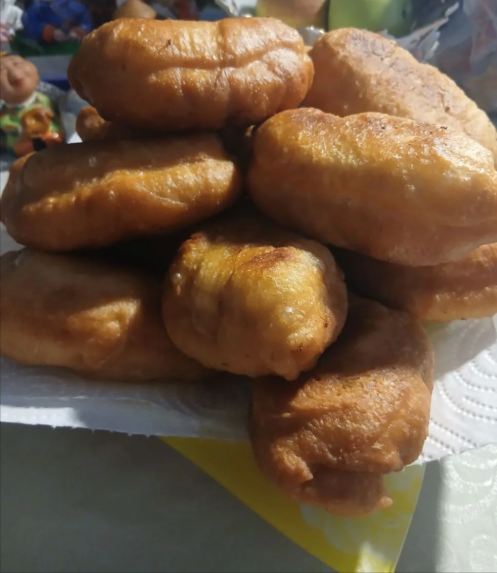 Главный трофей этого дня! 🎣🥐Рыбалка — это, конечно, азарт, спиннинг и речная прохлада...