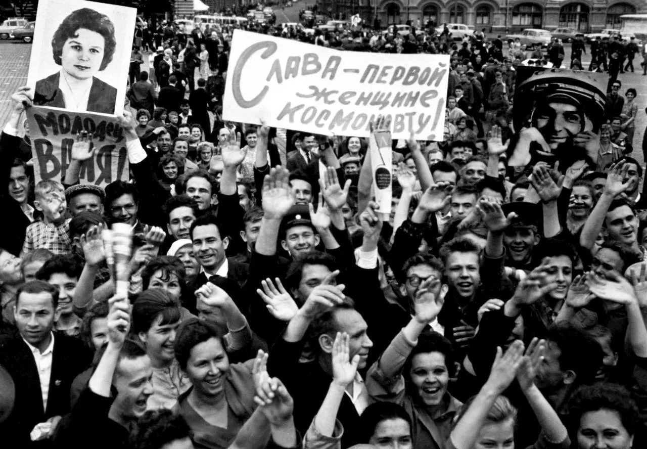 ДЕНЬ В ИСТОРИИ. 16 ИЮНЯ  1963 ГОДА. ПЕРВАЯ ЖЕНЩИНА В КОСМОСЕ — ВАЛЕНТИНА ТЕРЕШКОВА

В этот день Вале
