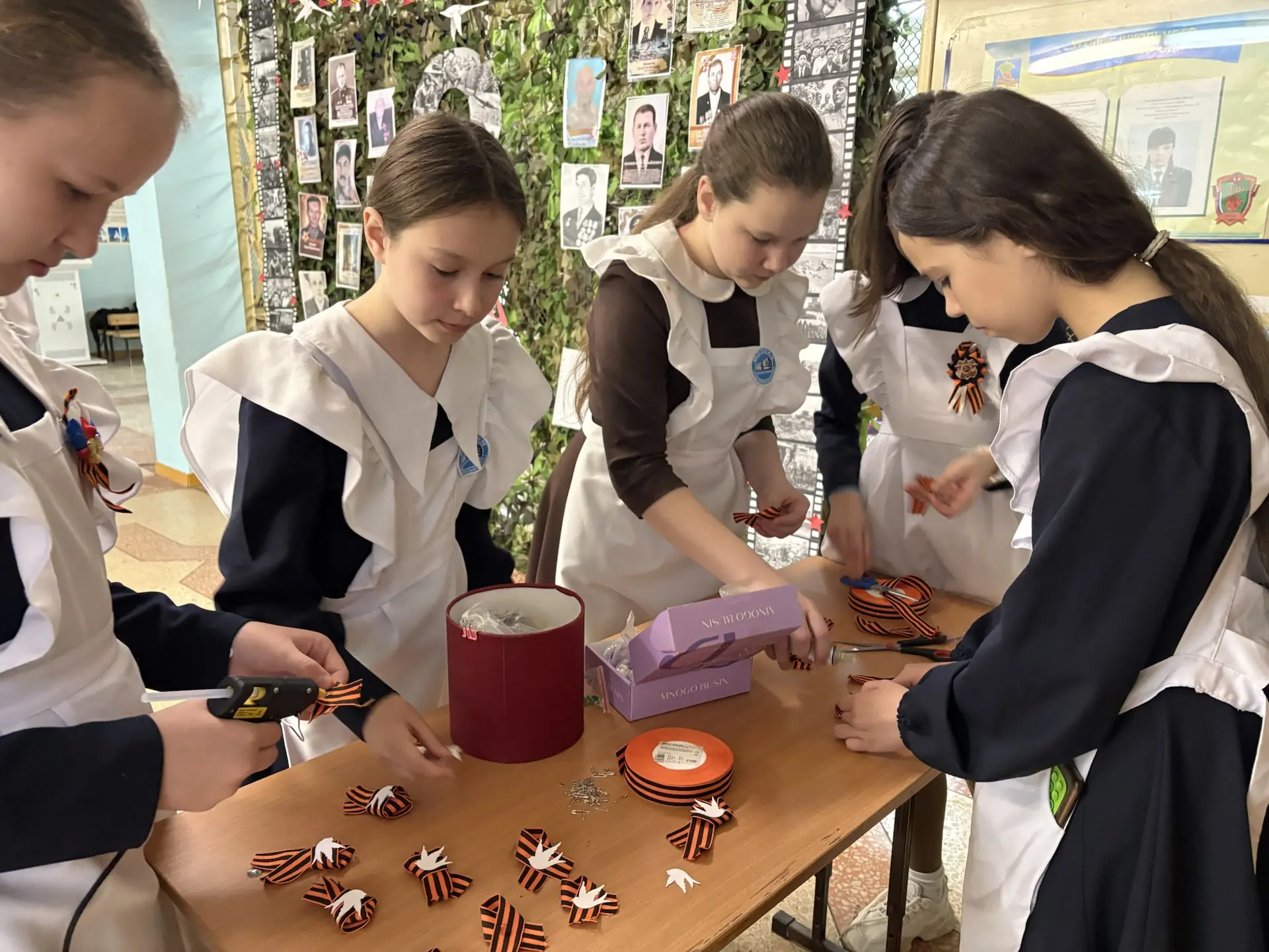 На этой неделе в нашей школе царила творческая атмосфера! Активисты школы 58 провели серию мастер-кл