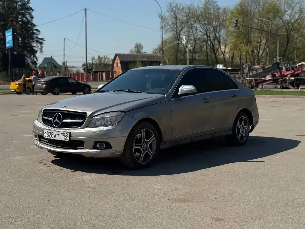 Mercedes Benz С-klass  3.5 АКПП 2007 год   До рестайлинг Надежный 272 3.5 мотор Стоит новый AMG руль